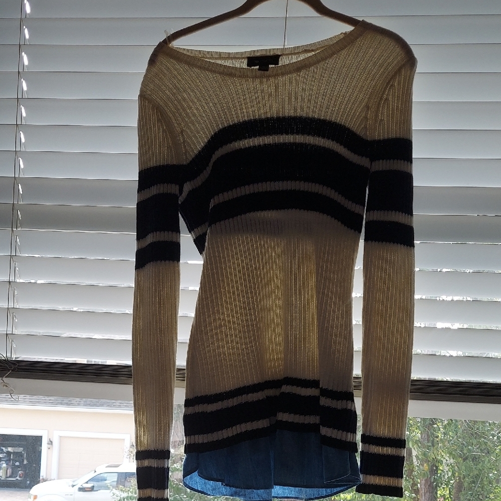 AB Studio  - Cream and Blue With Cloth Ruffle On Bottom